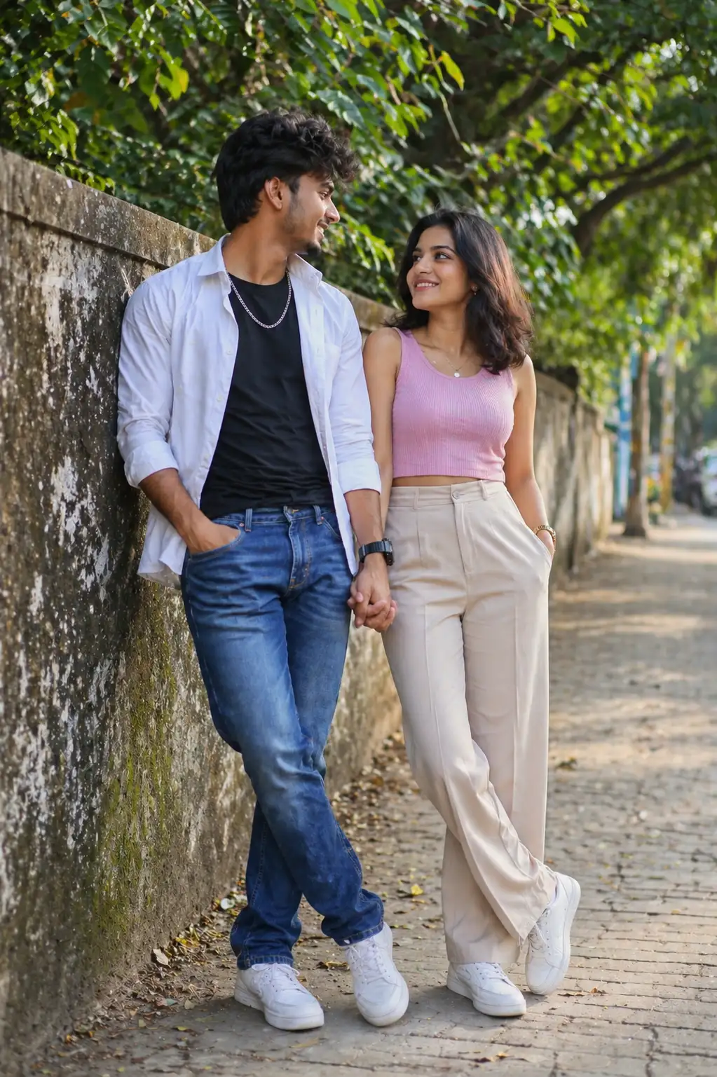 #0081 Candid romantic street moment